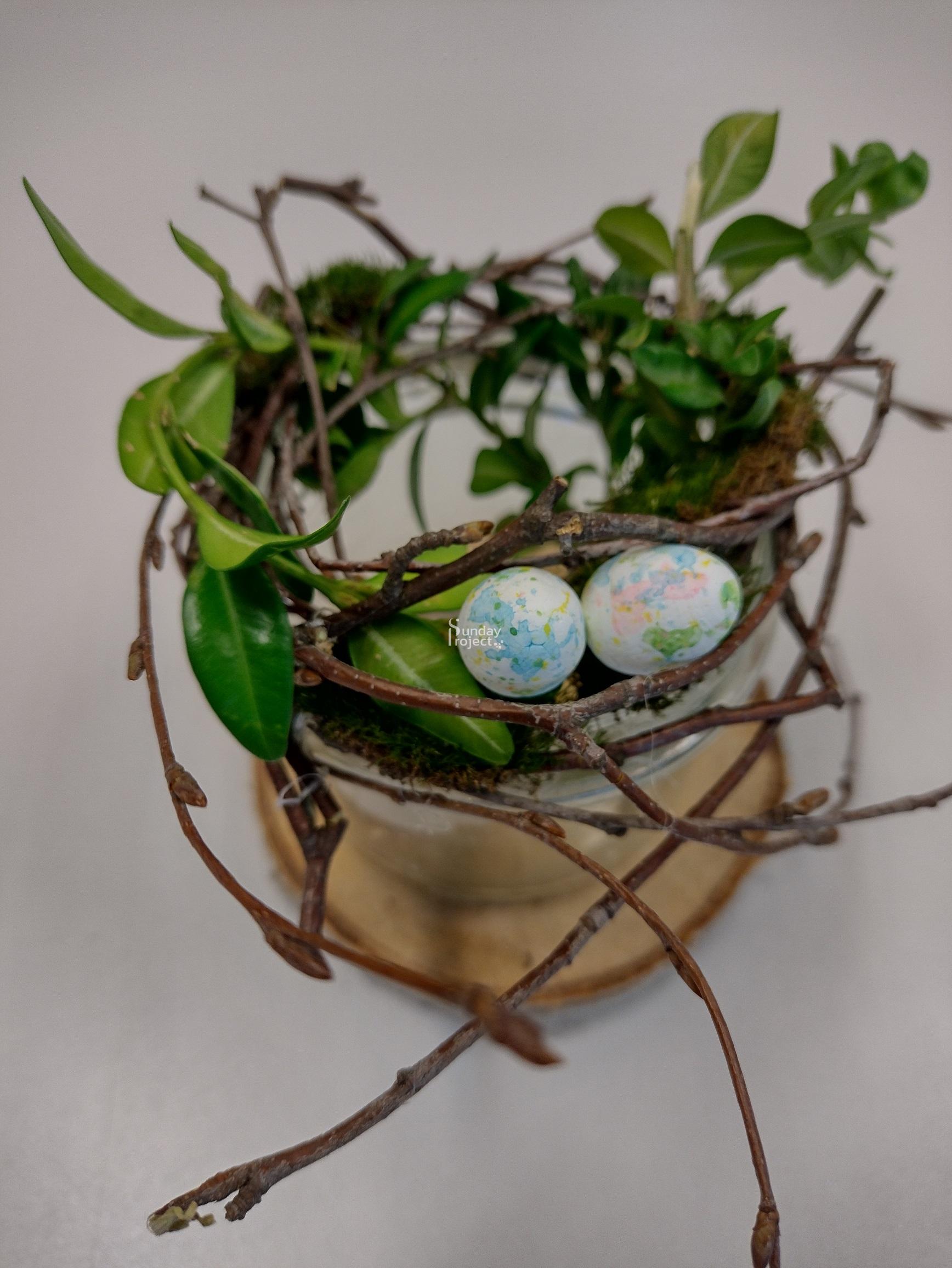 dekoracja wiosenna wazon