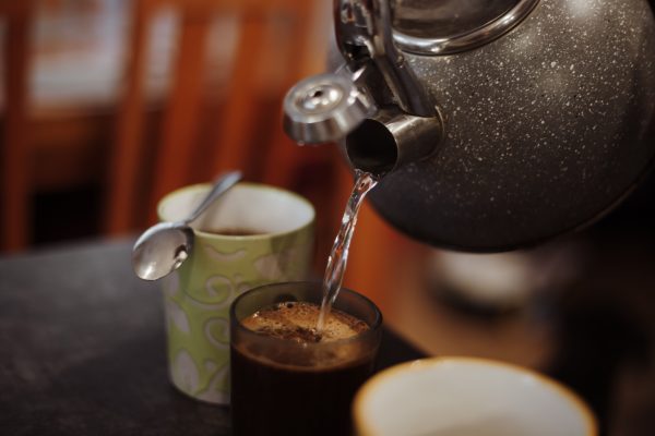 zalewanie kawy, robienie kawy obraz grafika do pobrania zalewanie kawy zdjęcie robienie kawy kawiarnia grafika do pobrania kawa, papier elektroniczny