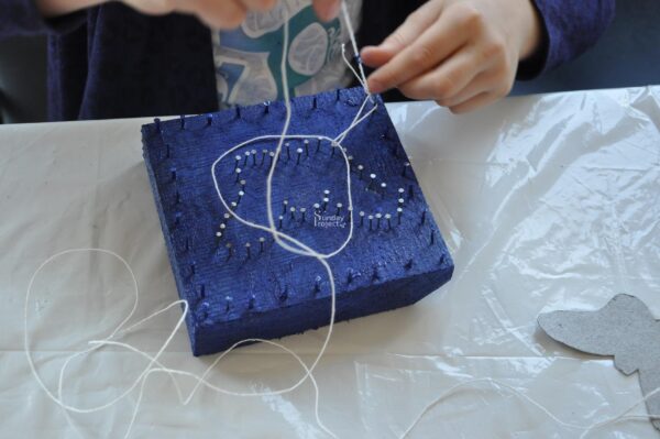 warsztaty artystyczne Warsztaty plastyczne - obrazki ze sznurka - zdjęcie do pobrania