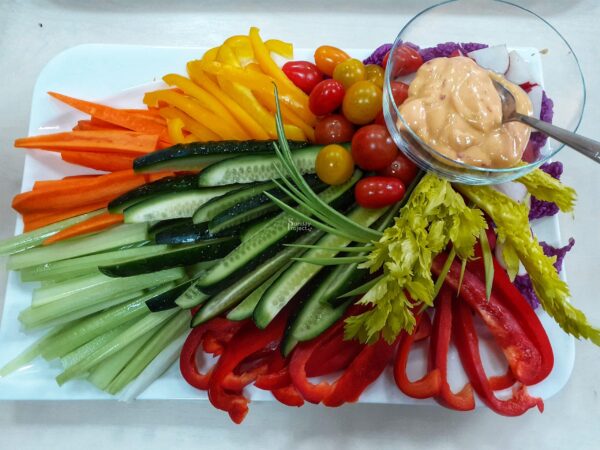 carving dekoracja półmiska półmisek warzyw z sosem