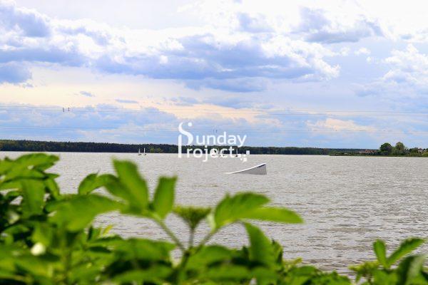 02 żaglówki nad jeziorem-2940- M żaglówki nad jeziorem