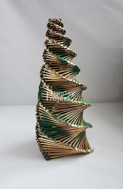 choinka papierowa wiklina Choinka z papierowej wikliny