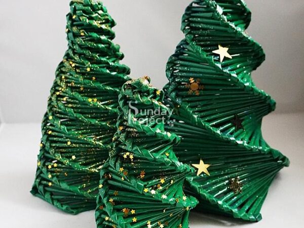 choinki z papierowej wikliny Choinki z papierowej wikliny eko deko - zdjęcie do pobrania