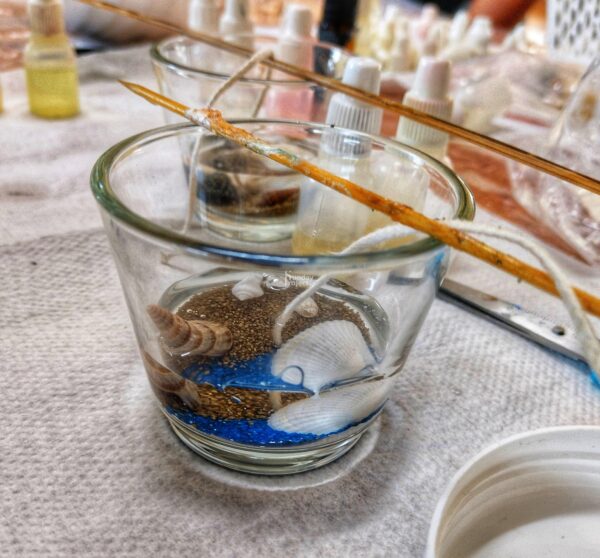 tworzenie świec Tworzenie świec - zdjęcie do pobrania