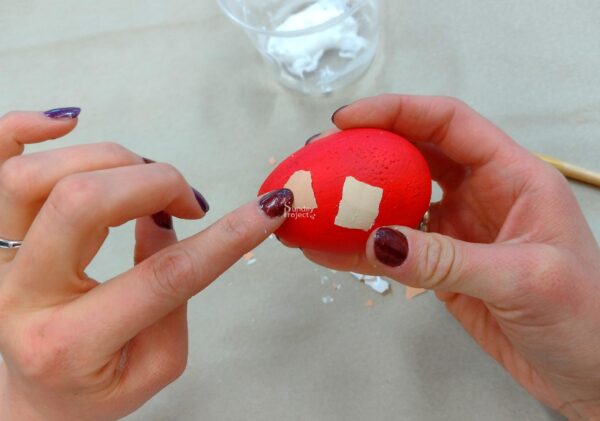 robienie pisanek pisanki ze skorupkami