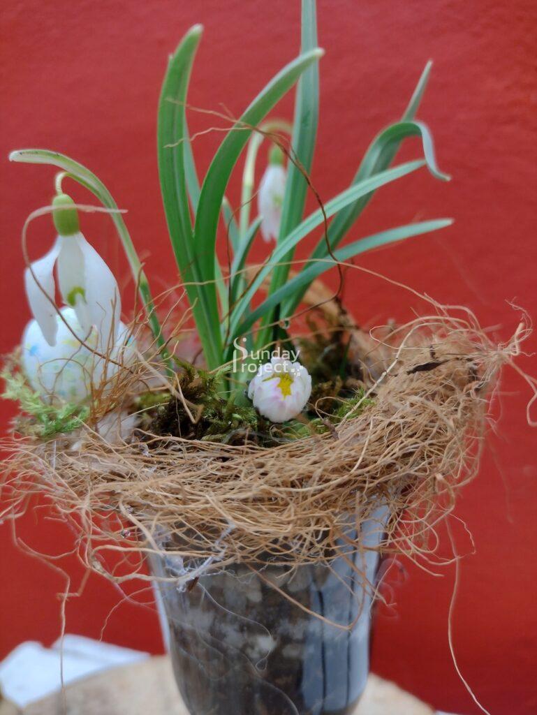 stroik na wielkanoc las w słoiku wiosna