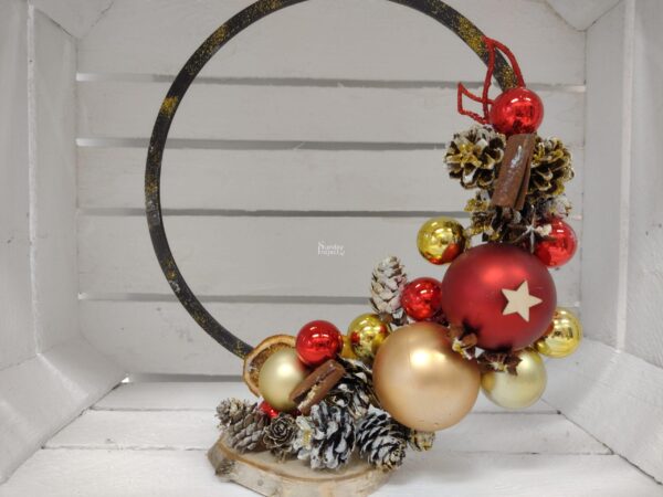 stroik Boże Narodzenie koło Stroik na Boże Narodzenie koło, kolor czerwony, złoty - zdjęcie do pobrania